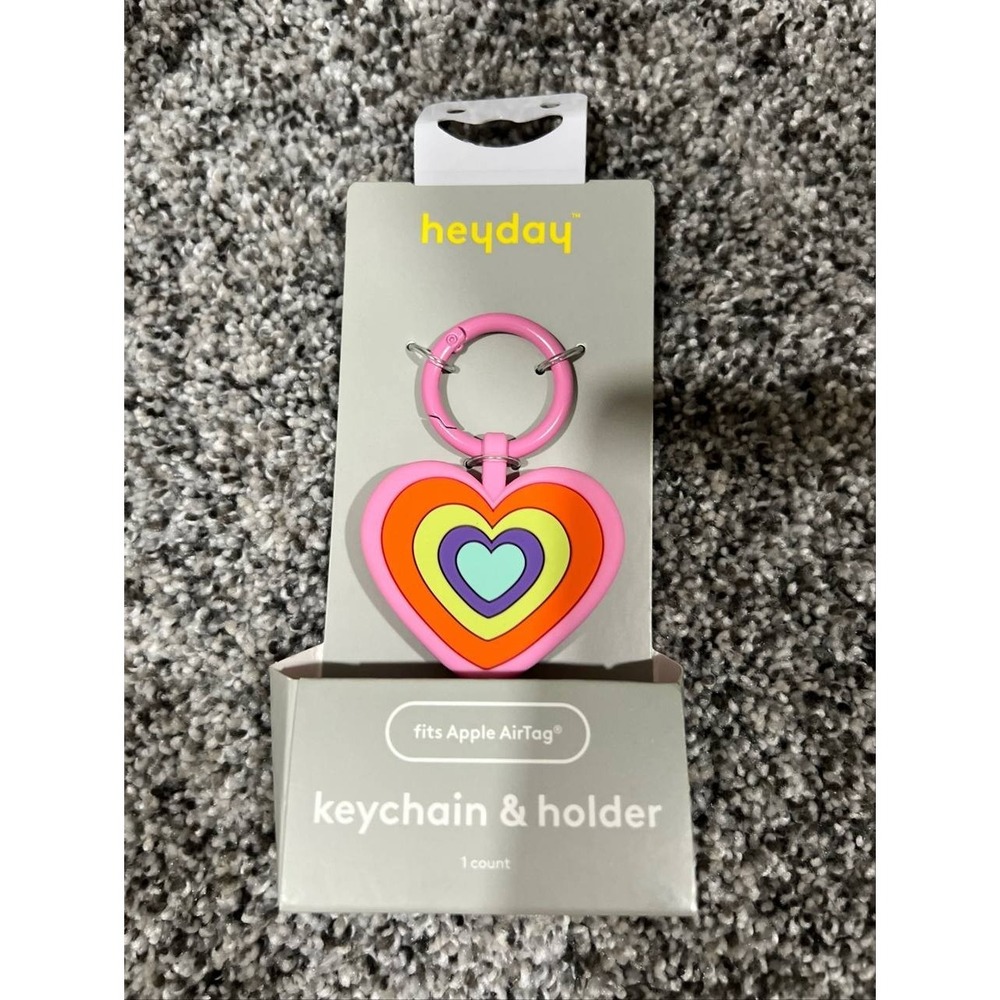 heyday AirTag Holder Heart Silicone Keychain